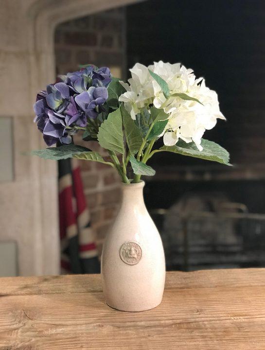 Kew Bud Vase – Oyster